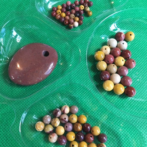 Mookaite Jasper - Picture 1 of 8